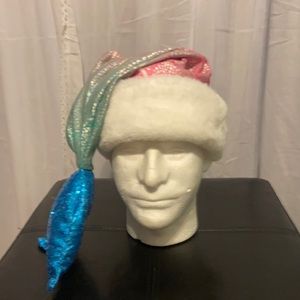 Merry mermaid Christmas hat / NWOT